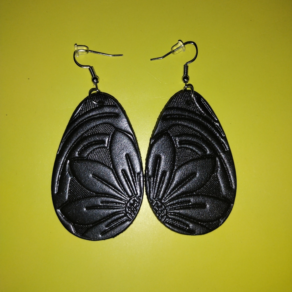 Paparazzi Earrings - Large Black Leather Dangled Earrings with a Flower Carving